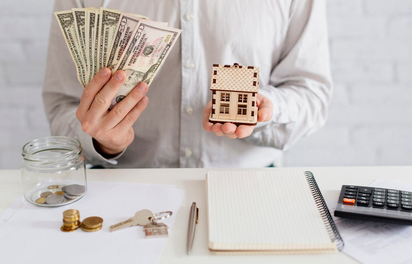 What is Real Estate Crowdfunding? Greatest Beginner's Guide to Investing in 2025