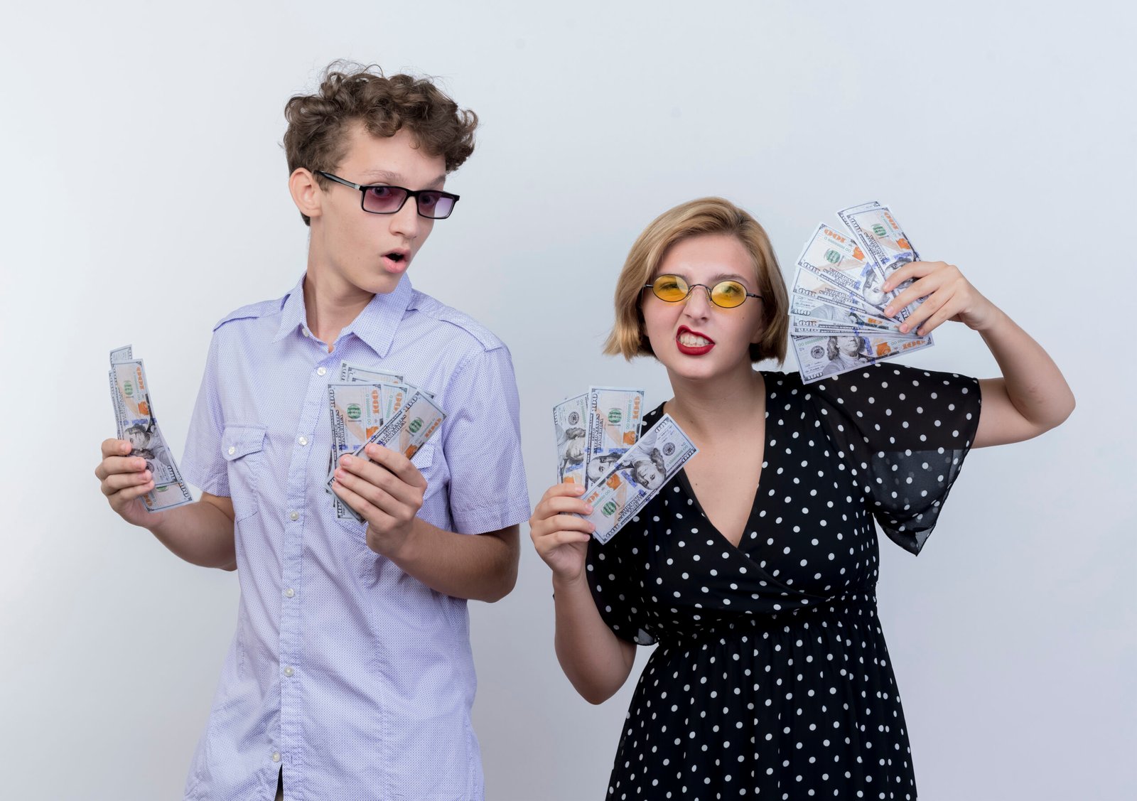 8 Best Ways to Split Bills with Housemates