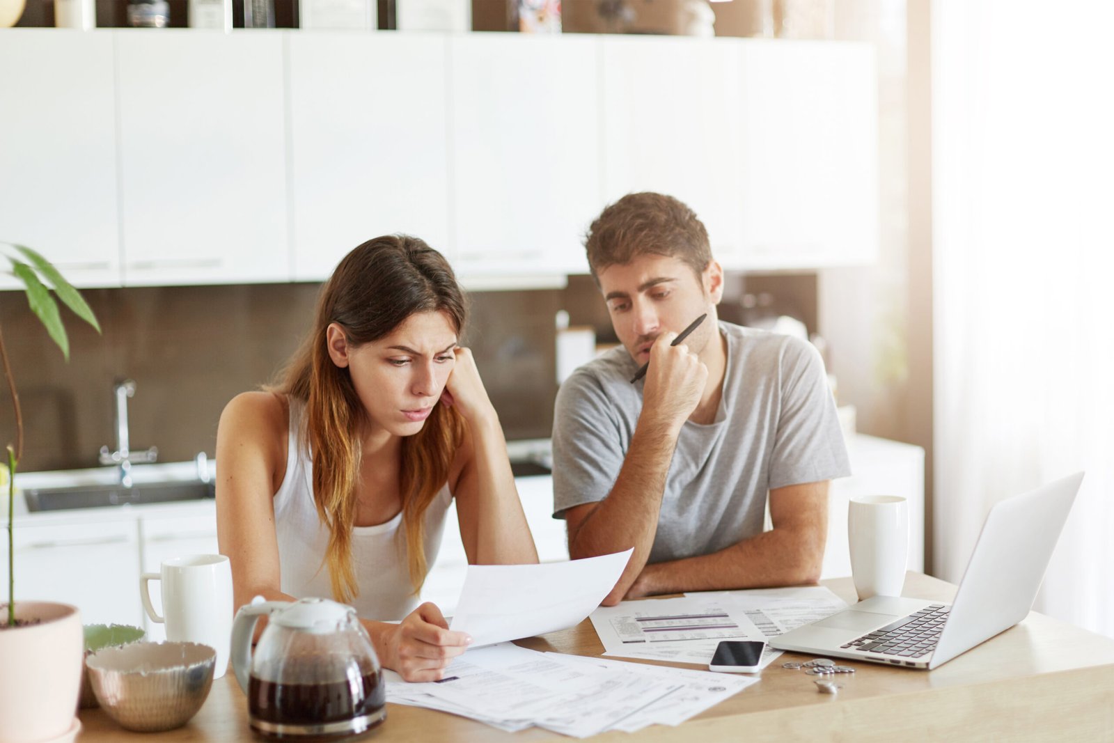 8 Best Ways to Split Bills with Housemates